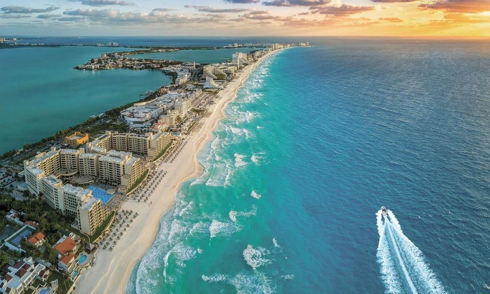 Cancún Hotel Zone Beaches